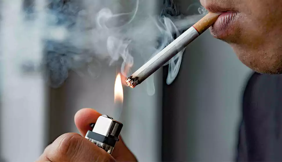 تاثیرات سیگار کشیدن بر فاز های مختلف ترمیم زخم کلینیک زخم مشهد سیگار کشیدن